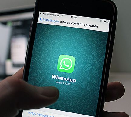 sacar a un compañero de whatsapp