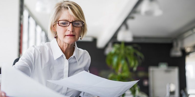 ¿Por qué las mujeres cobran menos que los hombres?